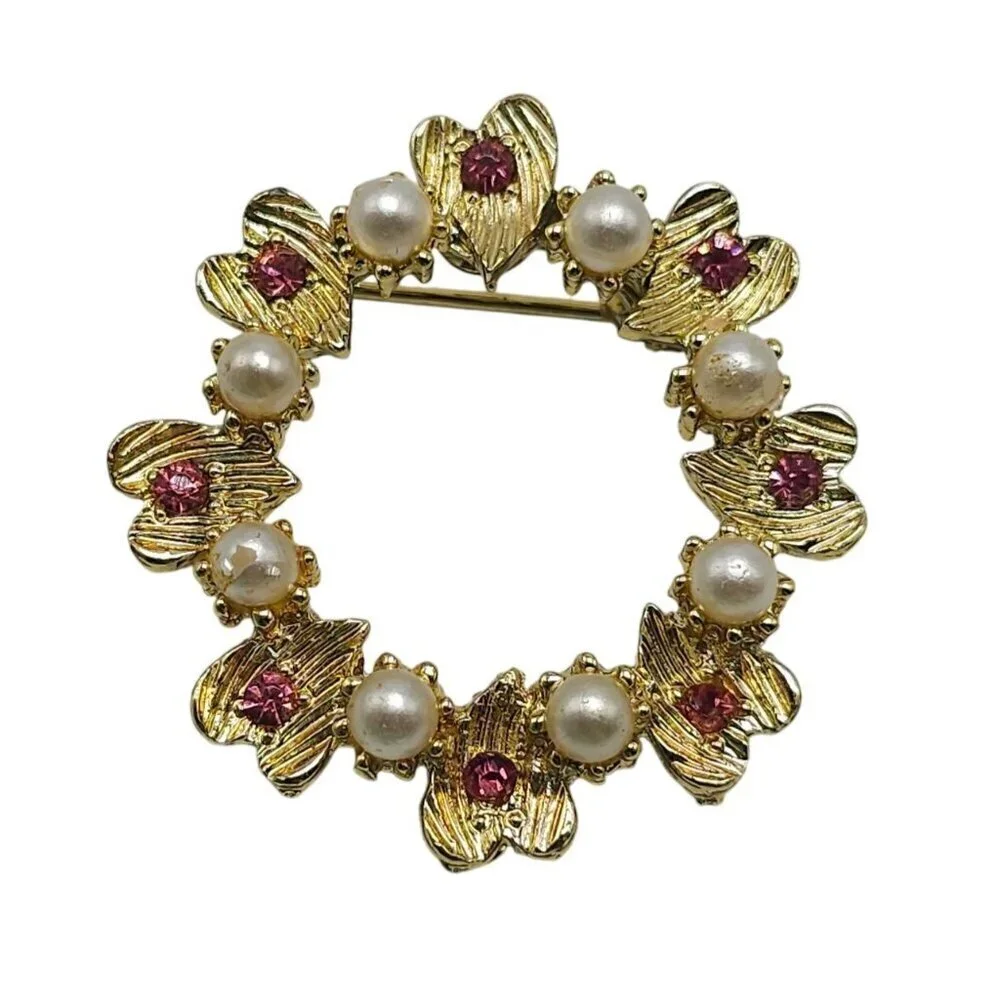 Vintage Gold Tone Heart Wreath Brooch With Faux Pearls Pink Rhinestones